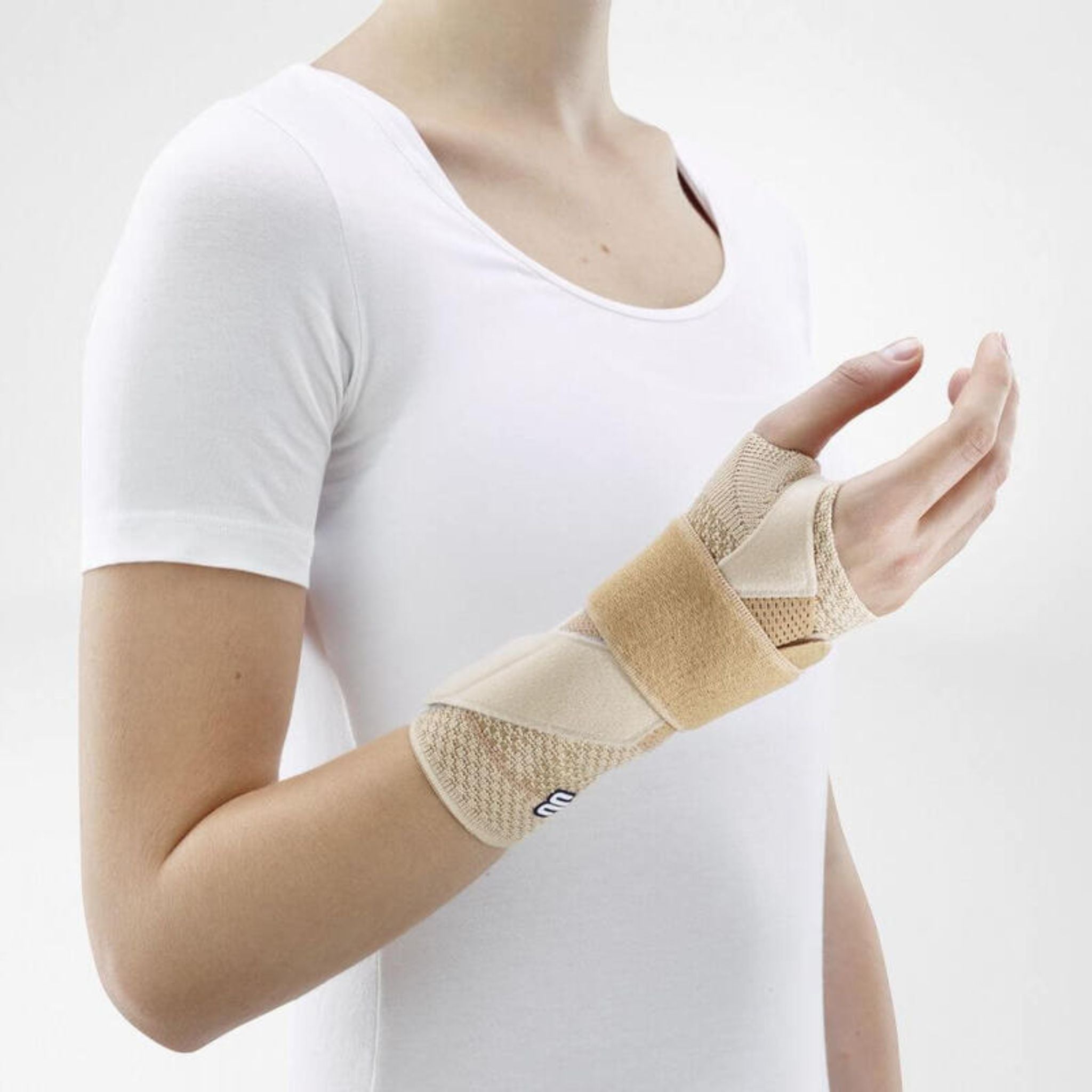 Bauerfeind ManuTrain in der Farbe Beige