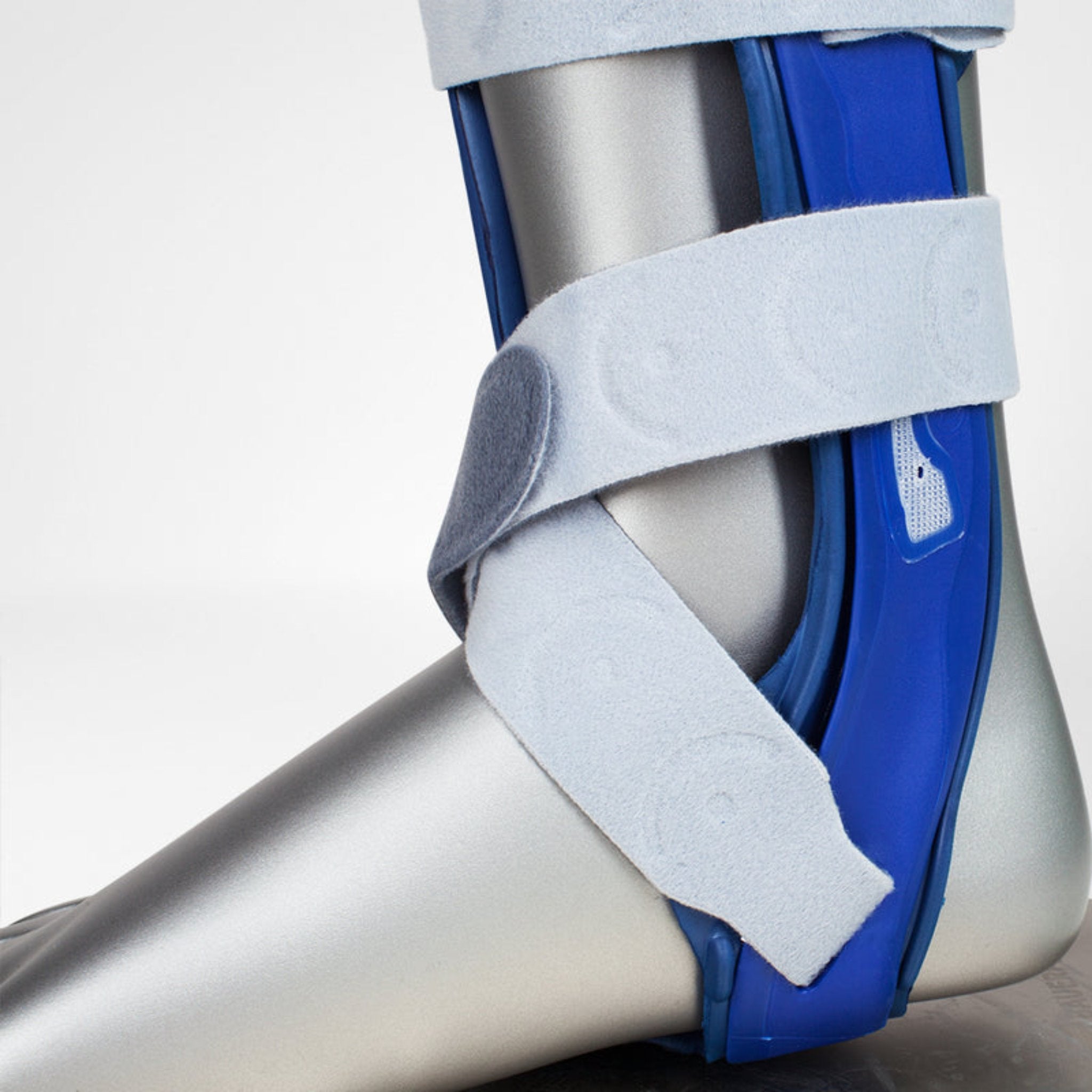 Bandage gegen Umknicken im Knöchel